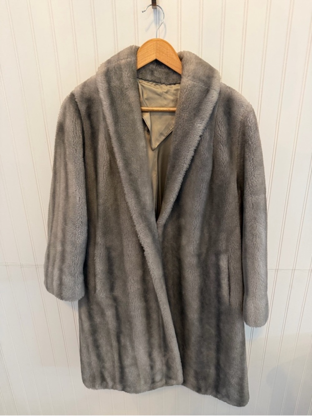 Vintage Sears - Odyna Gray Women's Faux Fur Coat - Classic Shawl Collar